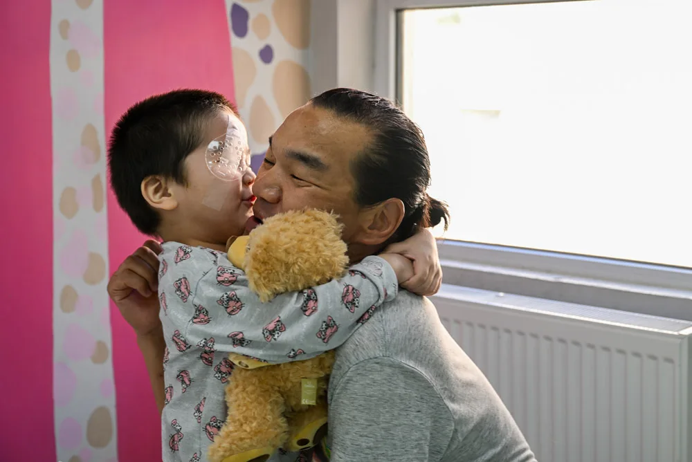 Ulaanbaatar, Mongolia (August 2024) — Nandig-Egshig (4) had bi-lateral congential cataracts. Her right eye was operated on with an IOL implant during a pediatric clinical week of training on the Orbis Flying Eye Hospital.